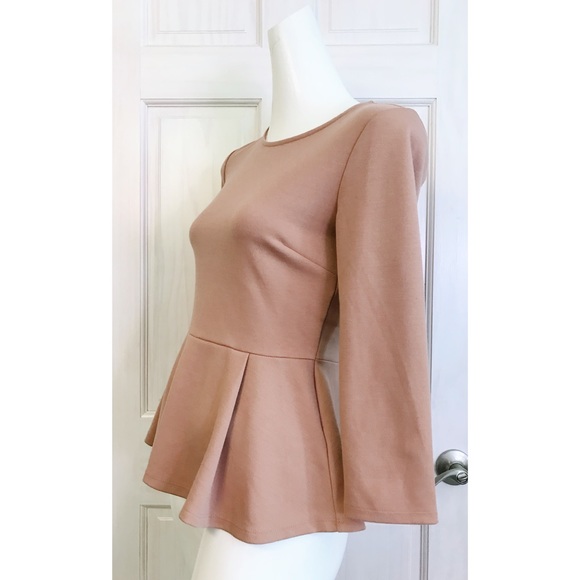 EUC Forever 21 Dusty Rose Peplum Top Size Medium - Picture 2 of 12
